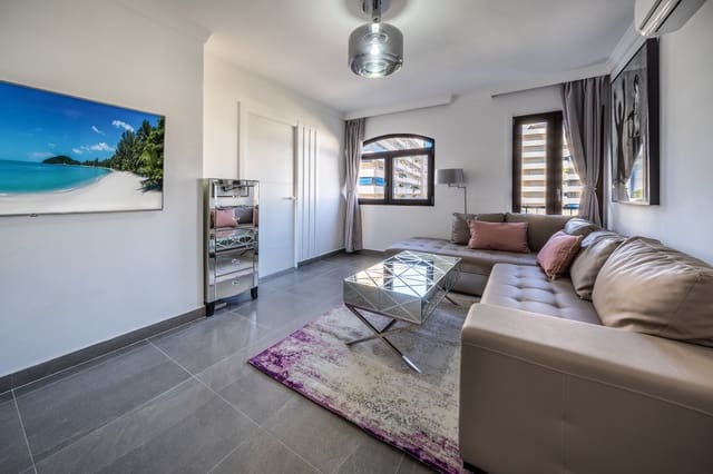 Apartamento de 2 habitaciones en Puerto Banus, Marbella en alquiler vacacional - 900 € (Ref: 9806864)