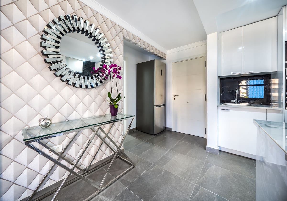 Apartamento de 2 habitaciones en Puerto Banus en alquiler vacacional - 900 € (Ref: 9806864)