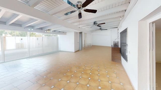 4 chambre Villa/Maison à vendre à Costalita, Estepona avec piscine garage - 900 000 € (Ref: 9809328)