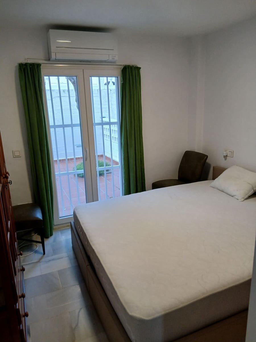 5 chambre Appartement à vendre à Estepona - 750 000 € (Ref: 9809335)