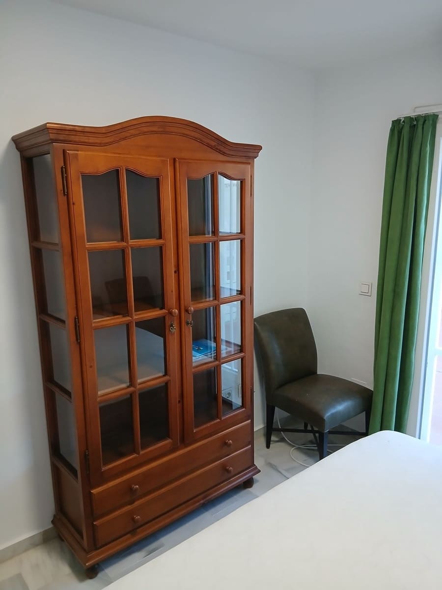 5 chambre Appartement à vendre à Estepona - 750 000 € (Ref: 9809335)
