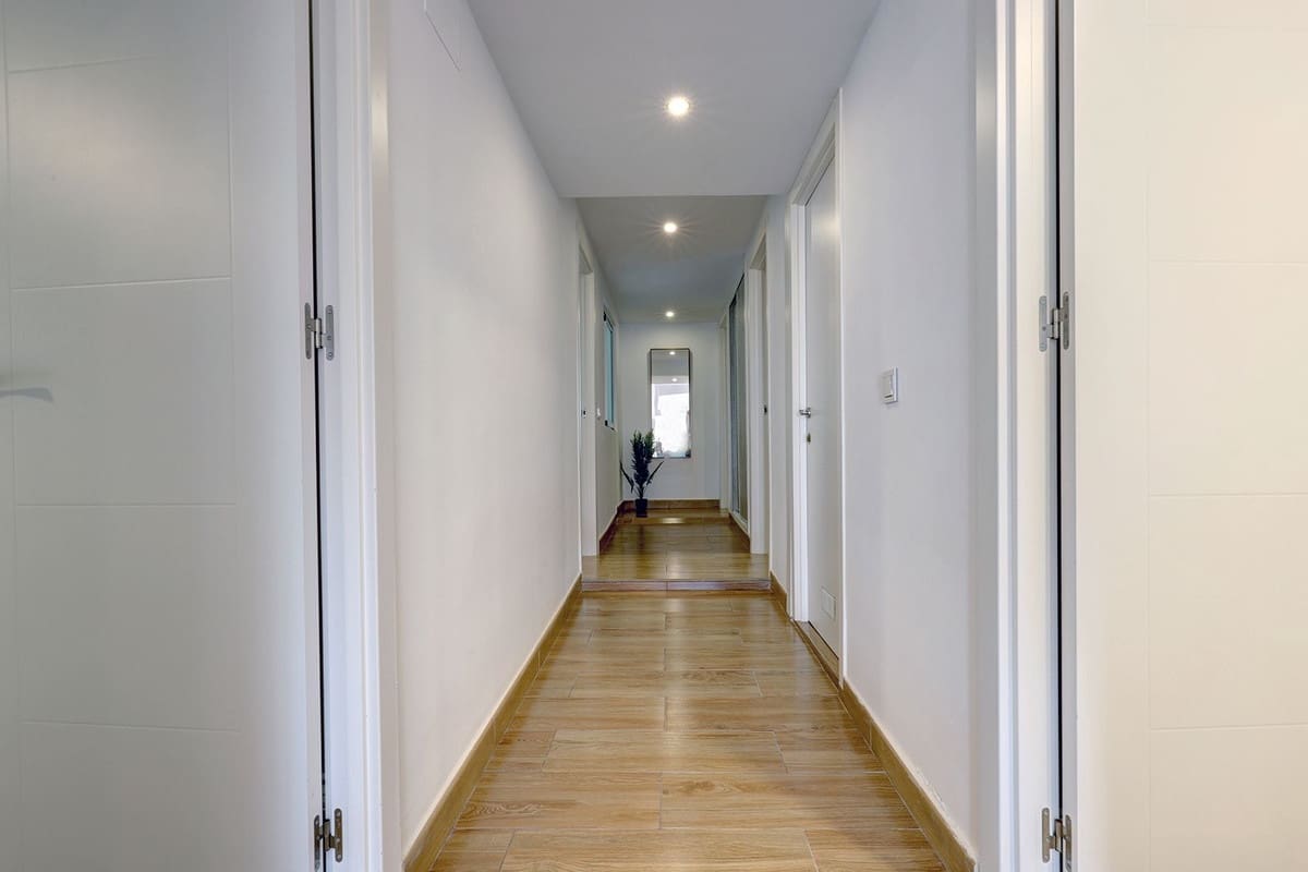 5 chambre Appartement à vendre à Estepona - 750 000 € (Ref: 9809335)