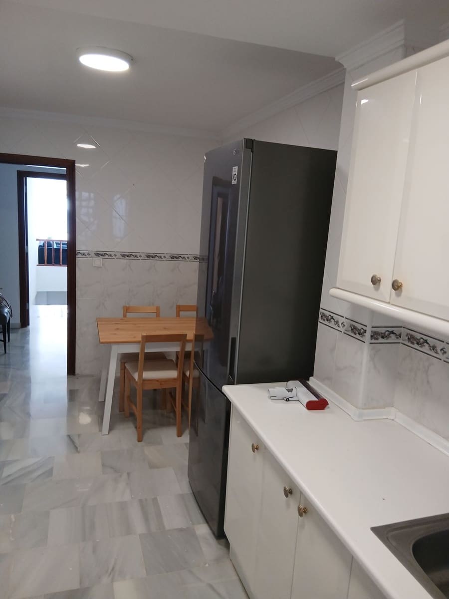5 chambre Appartement à vendre à Estepona - 750 000 € (Ref: 9809335)