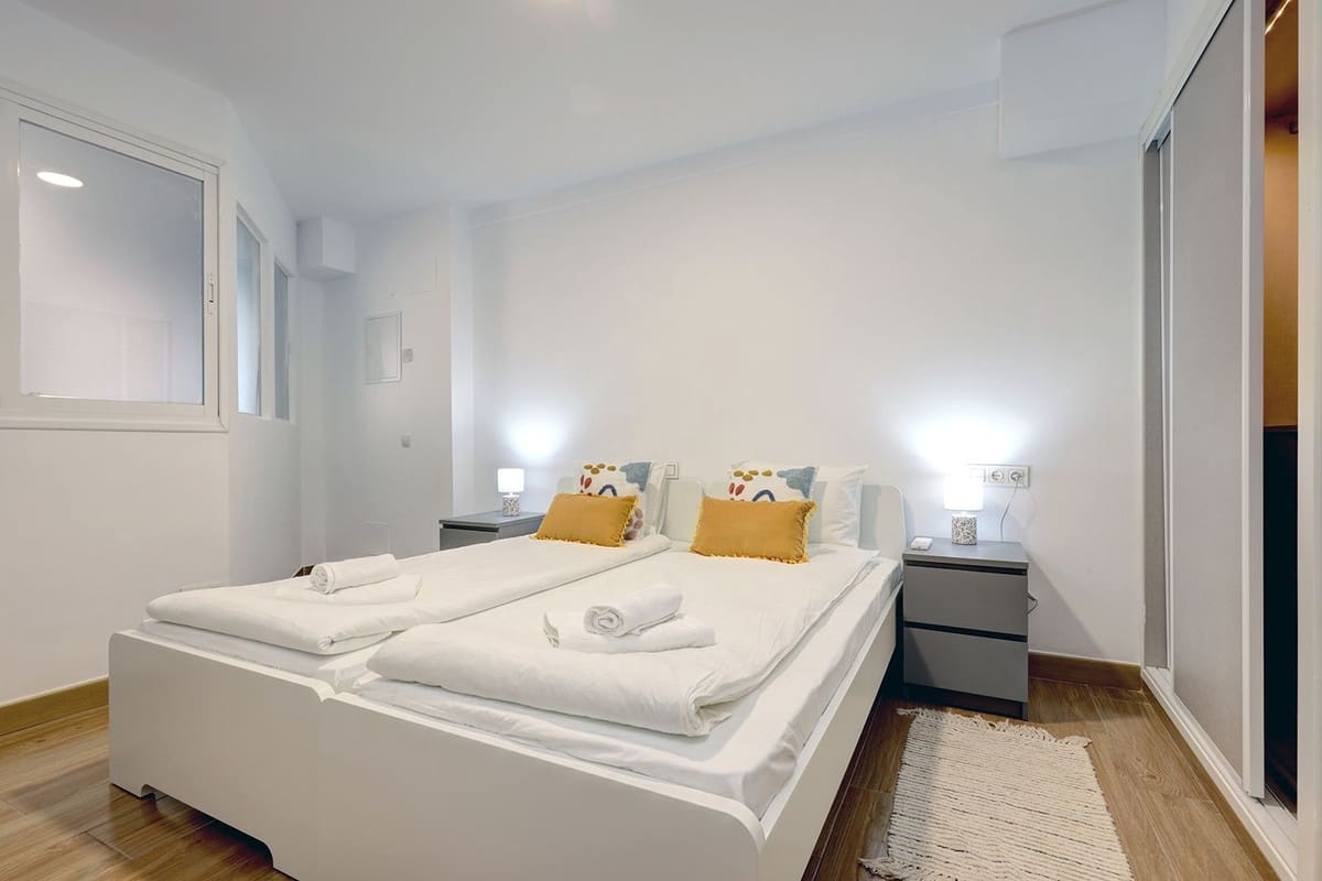 5 chambre Appartement à vendre à Estepona - 750 000 € (Ref: 9809335)
