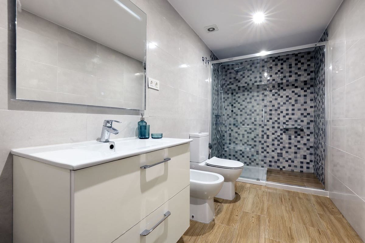 5 chambre Appartement à vendre à Estepona - 750 000 € (Ref: 9809335)