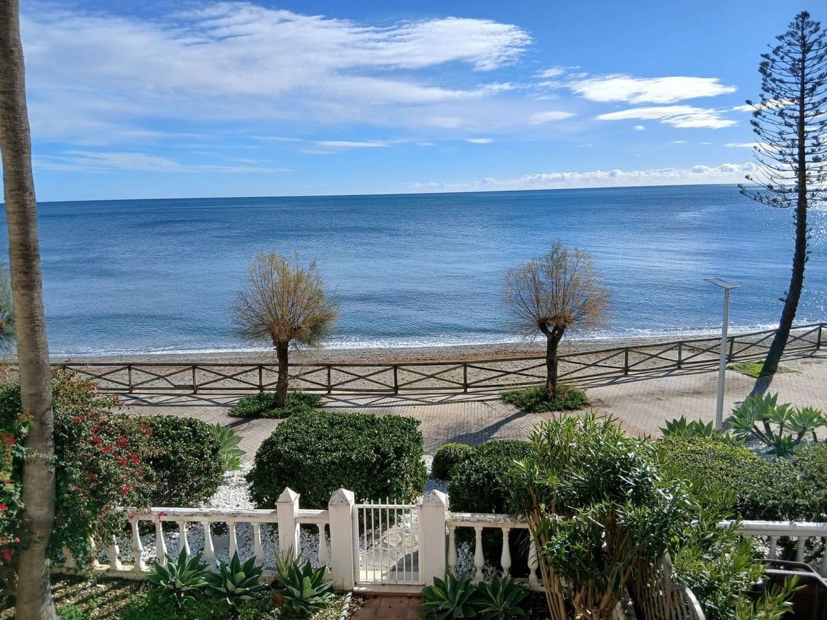 5 chambre Appartement à vendre à Estepona - 750 000 € (Ref: 9809335)