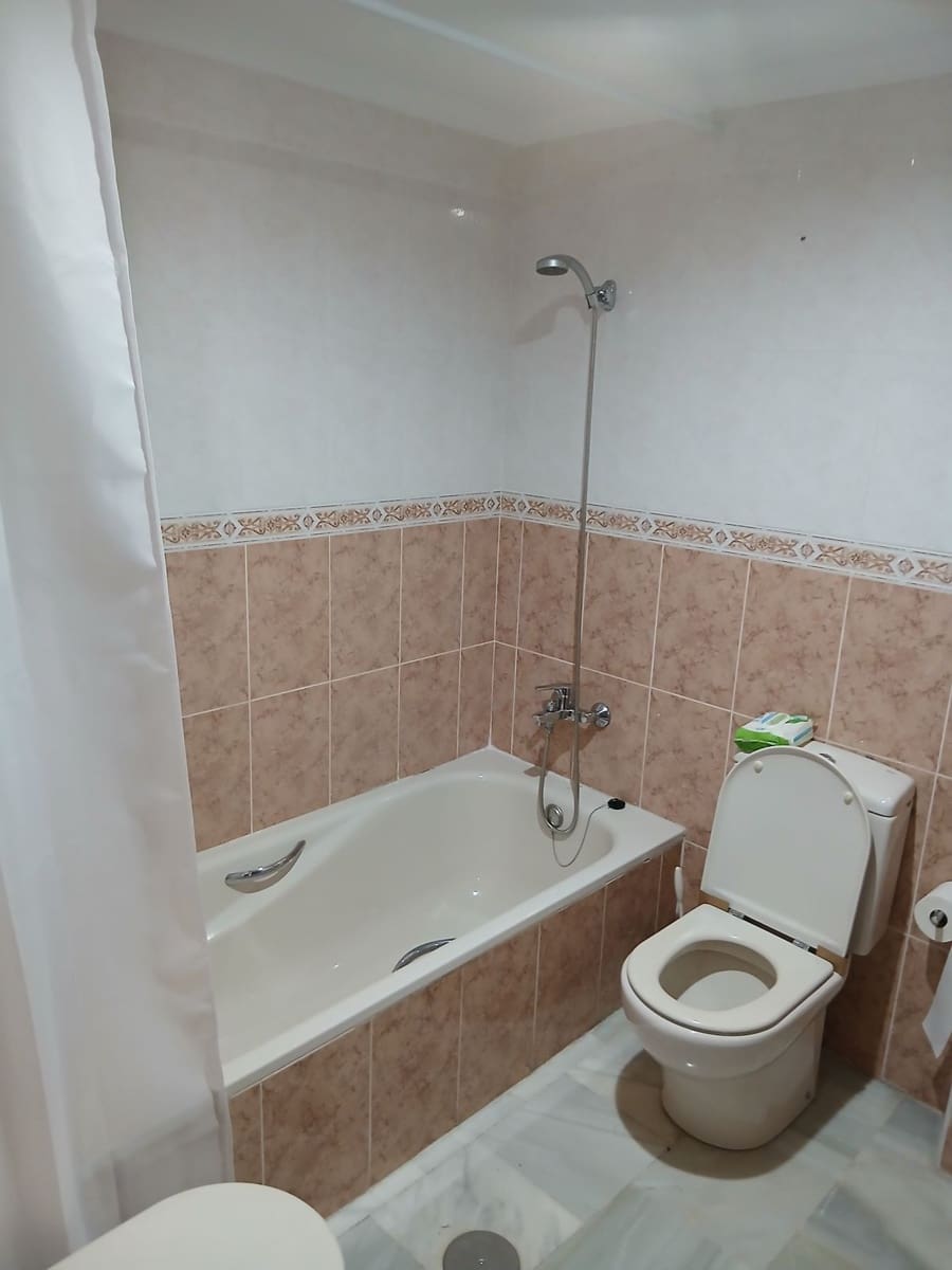 5 chambre Appartement à vendre à Estepona - 750 000 € (Ref: 9809335)
