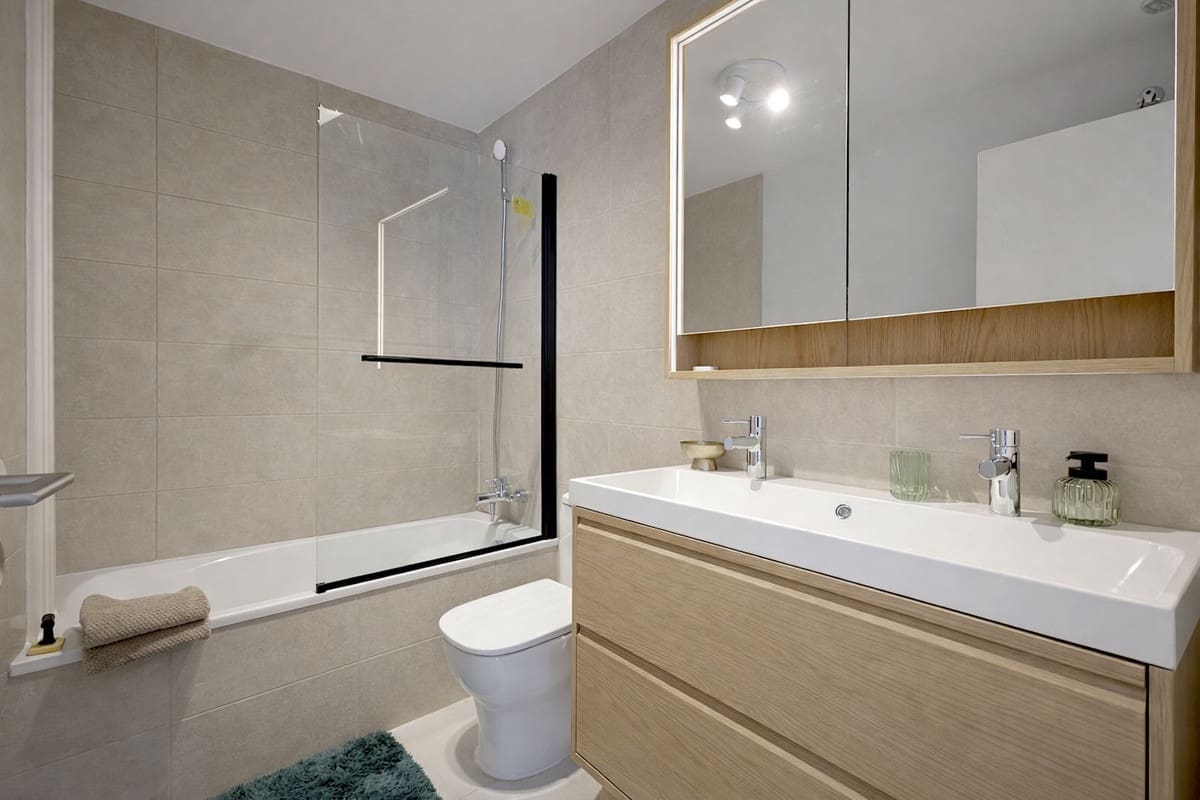 2 slaapkamer Penthouse te koop in Estepona met zwembad garage - € 450.000 (Ref: 9809337)