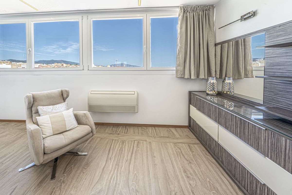 2 slaapkamer Penthouse te koop in Estepona met garage - € 1.550.000 (Ref: 9809338)