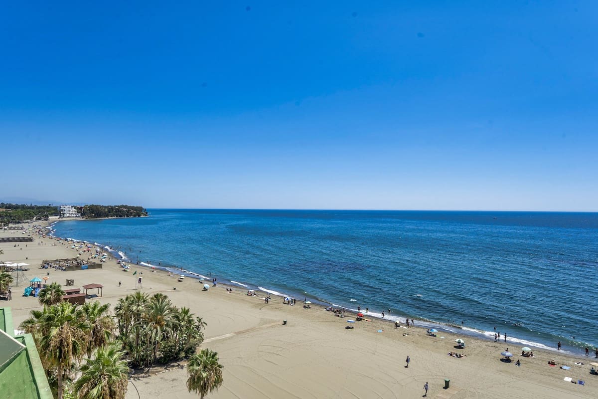 2 slaapkamer Penthouse te koop in Estepona met garage - € 1.550.000 (Ref: 9809338)