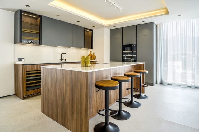 5 quarto Moradia para venda em Nueva Andalucia, Marbella com piscina - 3 150 000 € (Ref: 9809340)
