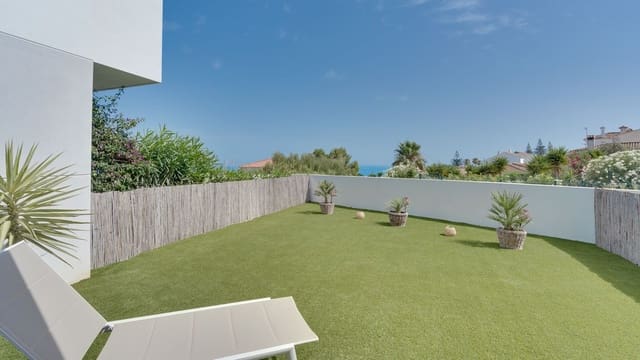 Apartamento de 2 habitaciones en Manilva en venta con piscina garaje - 450.000 € (Ref: 10005896)