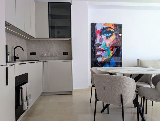 3 soverom Penthouse til salgs i New Golden Mile, Estepona med svømmebasseng garasje - € 599 000 (Ref: 10005904)