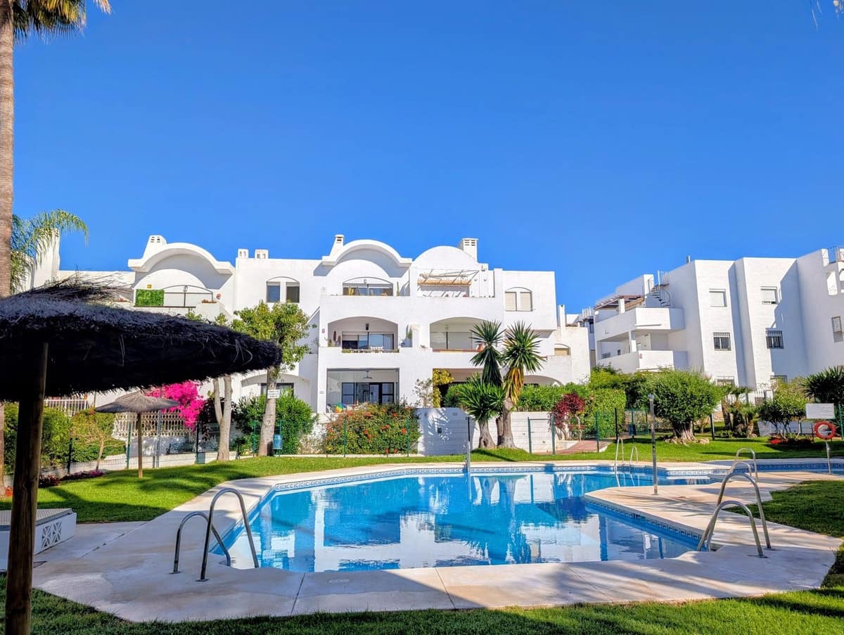 3 sovrum Takvåning till salu i New Golden Mile med pool garage - 599 000 € (Ref: 10005904)