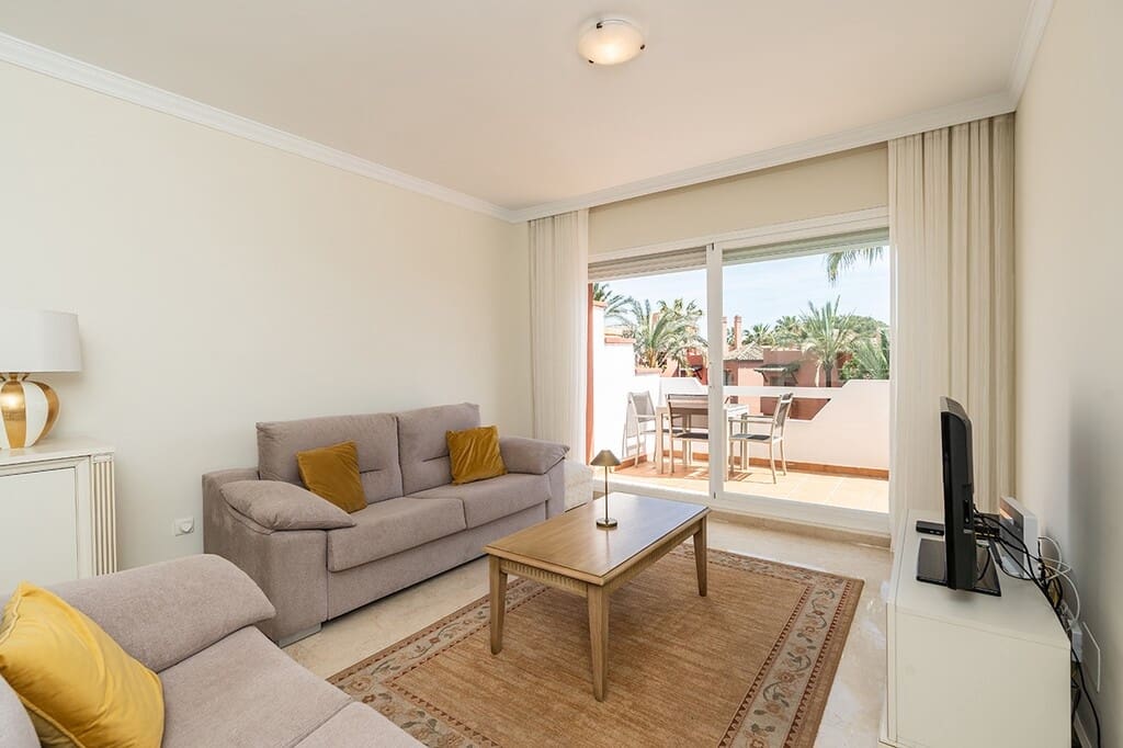 2 soverom Leilighet til salgs i Marbella med svømmebasseng garasje - € 650 000 (Ref: 10005906)