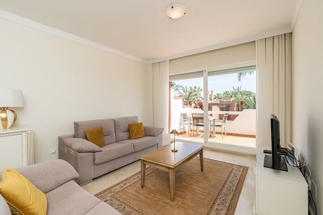 2 soverom Leilighet til salgs i Marbella med svømmebasseng garasje - € 650 000 (Ref: 10005906)