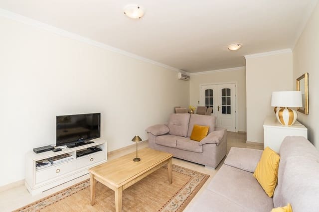 2 soverom Leilighet til salgs i Marbella med svømmebasseng garasje - € 650 000 (Ref: 10005906)