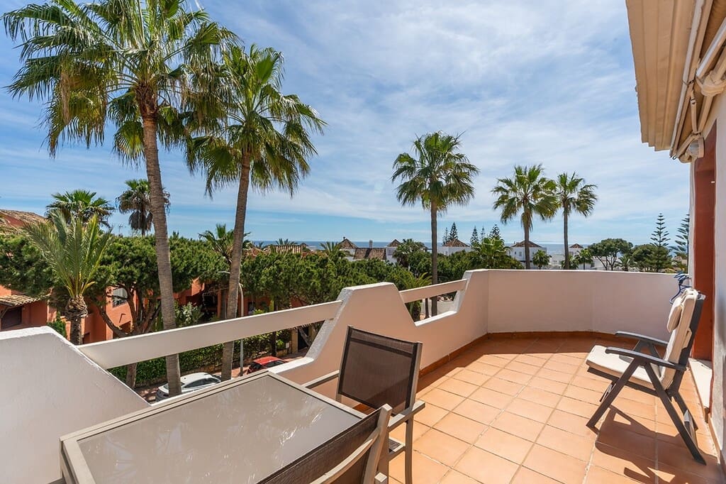 2 soverom Leilighet til salgs i Marbella med svømmebasseng garasje - € 650 000 (Ref: 10005906)