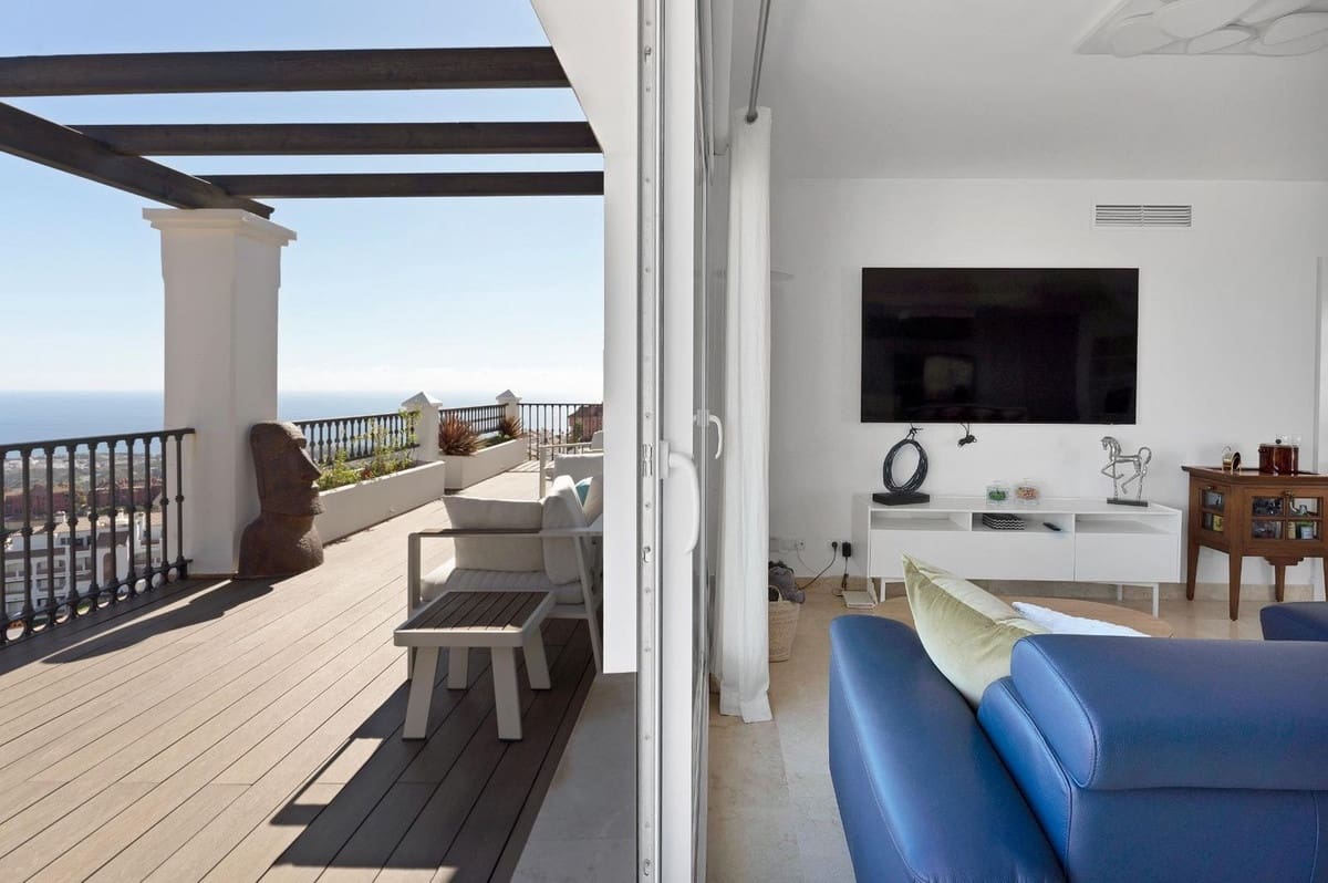 2 soveværelse Penthouse til salg i Calahonda med swimmingpool garage - € 735.000 (Ref: 10005907)