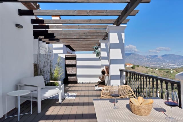 2 soveværelse Penthouse til salg i Calahonda, Mijas med swimmingpool garage - € 735.000 (Ref: 10005907)