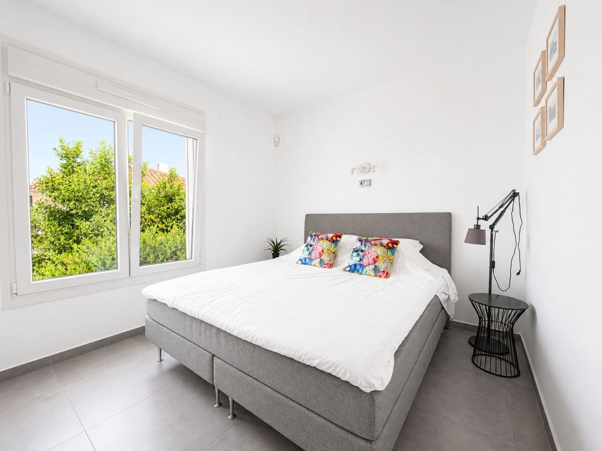 4 soveværelse Villa til salg i La Cala de Mijas med swimmingpool garage - € 2.095.000 (Ref: 10006707)