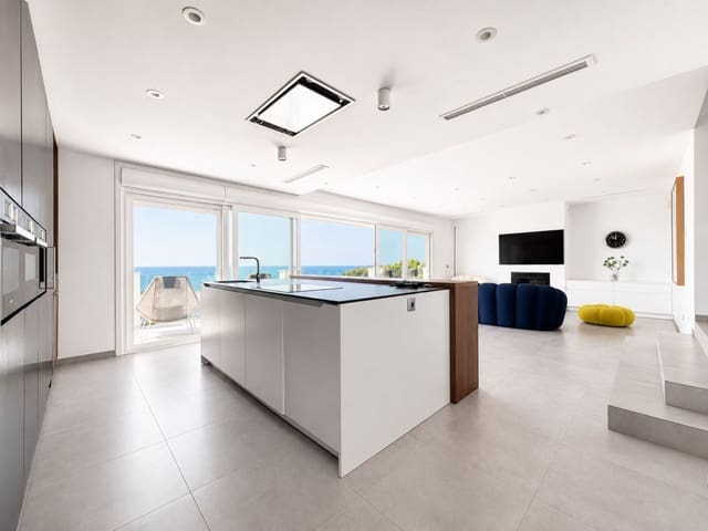 4 soveværelse Villa til salg i La Cala de Mijas, Mijas med swimmingpool garage - € 2.095.000 (Ref: 10006707)
