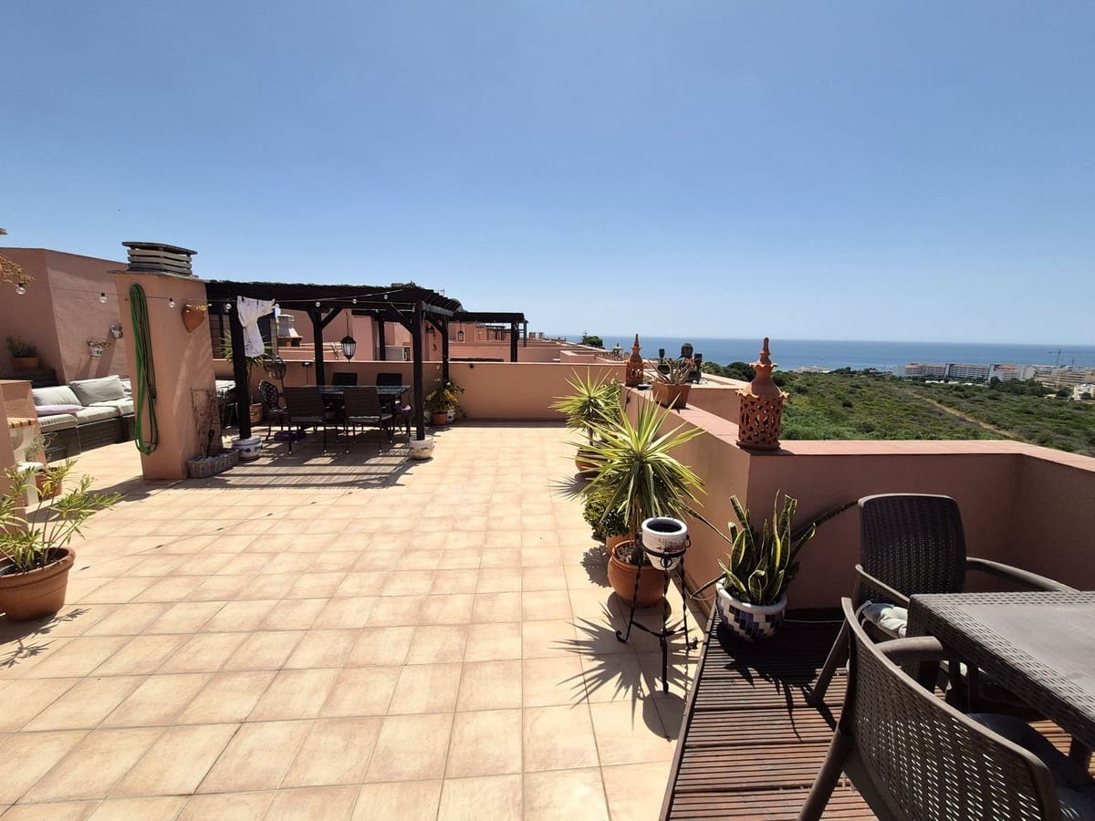 3 bedroom Penthouse for sale in Manilva with pool garage - € 289,000 (Ref: 10006708)