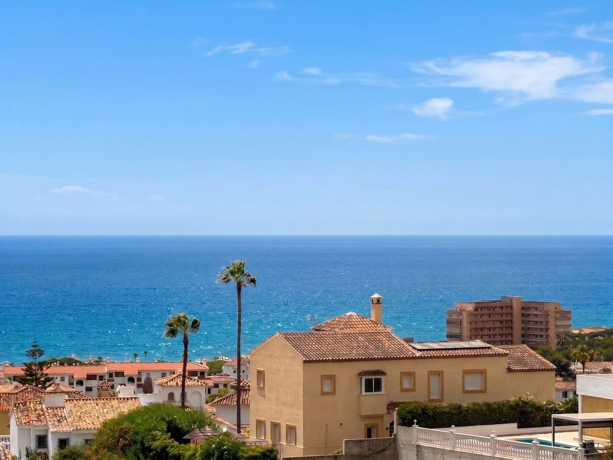 Apartamento de 2 habitaciones en Riviera del Sol en venta con piscina - 395.000 € (Ref: 10006709)
