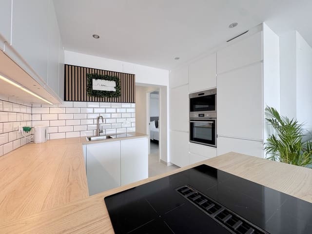 Apartamento de 2 habitaciones en Riviera del Sol, Mijas en venta con piscina - 395.000 € (Ref: 10006709)