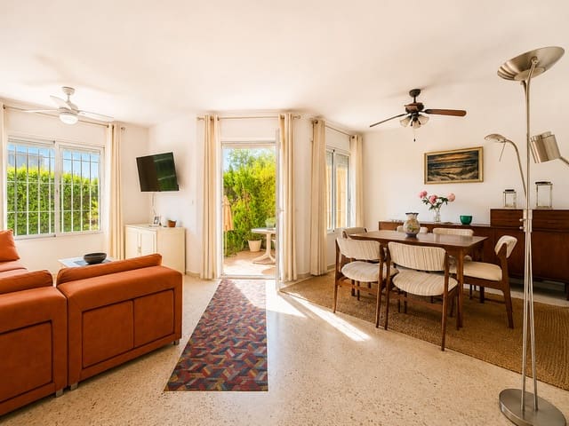 3 bedroom Townhouse for sale in Estepona with pool - € 460,000 (Ref: 10009291)