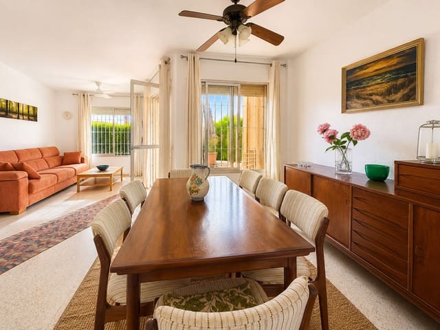3 bedroom Townhouse for sale in Estepona with pool - € 460,000 (Ref: 10009291)