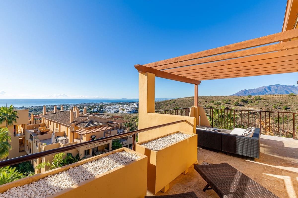 2 Zimmer Penthouse zu verkaufen in Benahavis mit Pool - 630.000 € (Ref: 10011656)