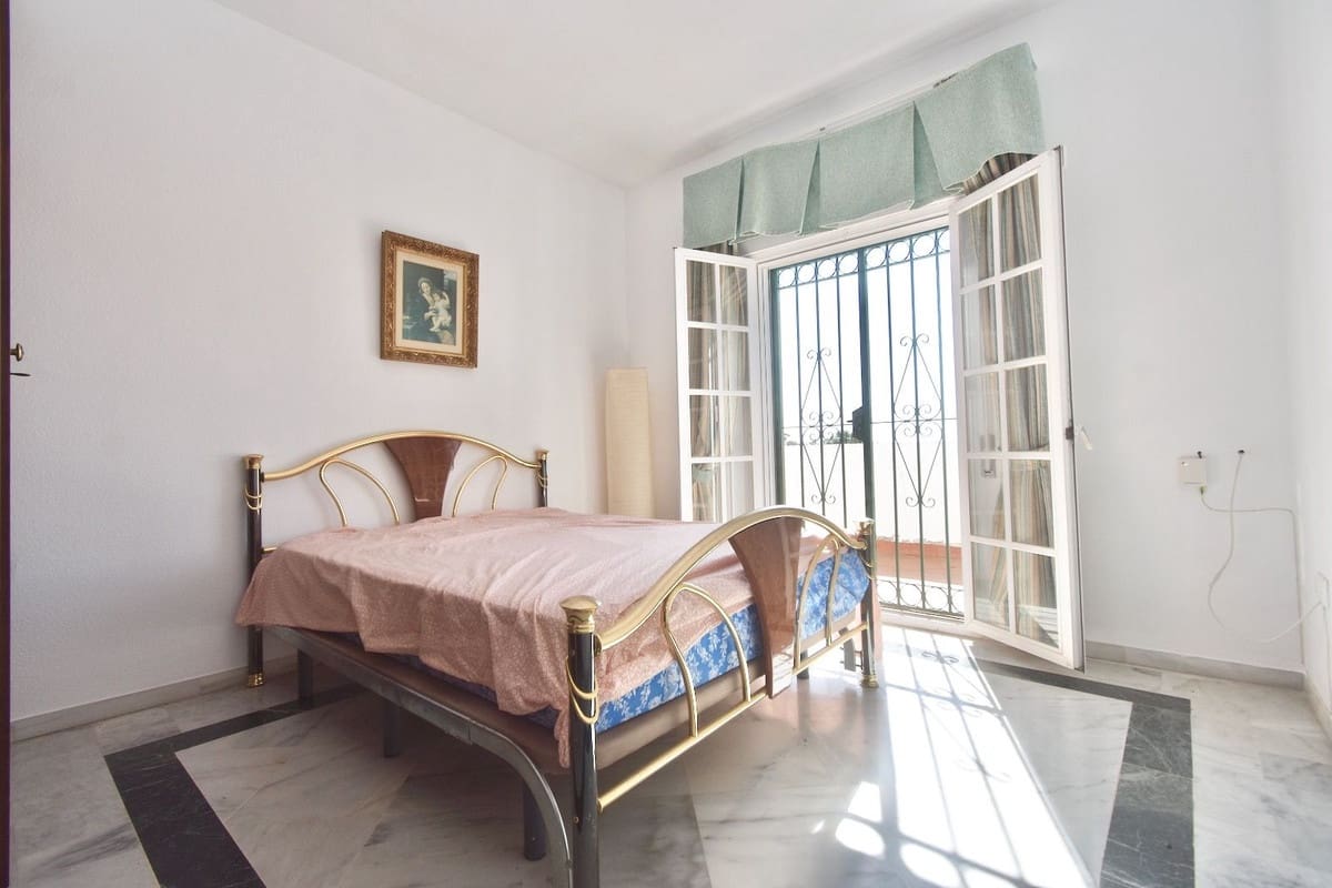 5 chambre Villa/Maison à vendre à La Cala de Mijas avec piscine garage - 1 230 000 € (Ref: 10011757)