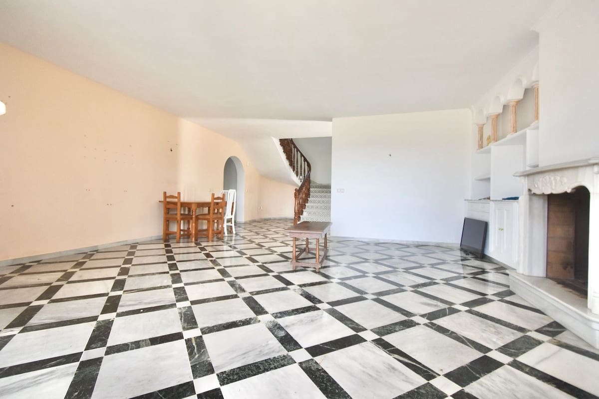 5 chambre Villa/Maison à vendre à La Cala de Mijas avec piscine garage - 1 230 000 € (Ref: 10011757)