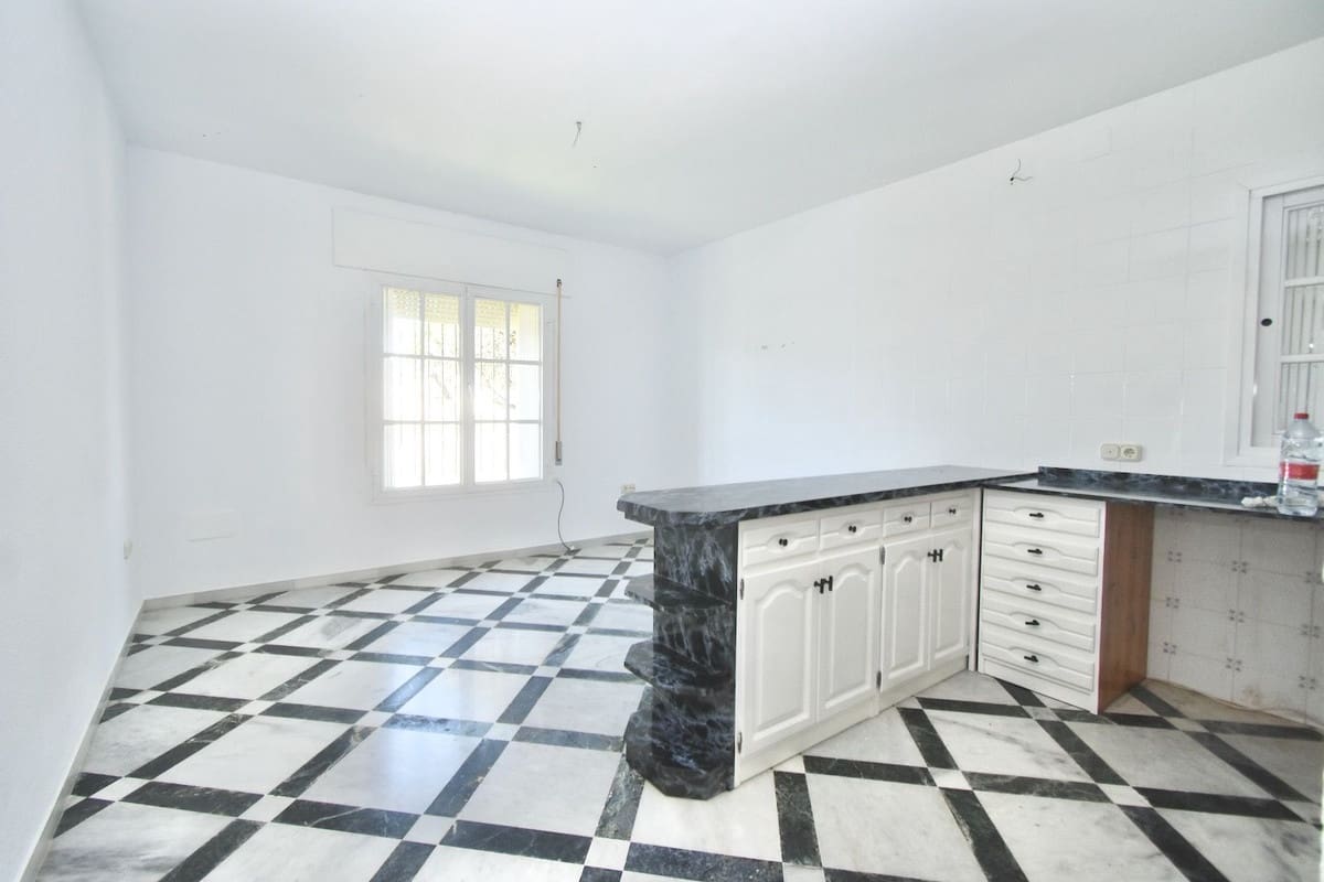5 chambre Villa/Maison à vendre à La Cala de Mijas avec piscine garage - 1 230 000 € (Ref: 10011757)