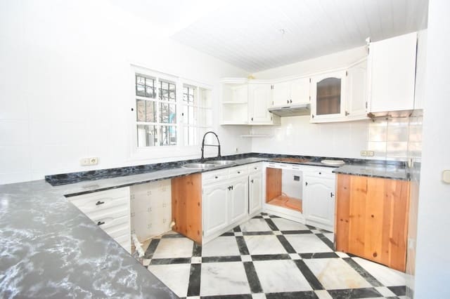 5 chambre Villa/Maison à vendre à La Cala de Mijas, Mijas avec piscine garage - 1 230 000 € (Ref: 10011757)