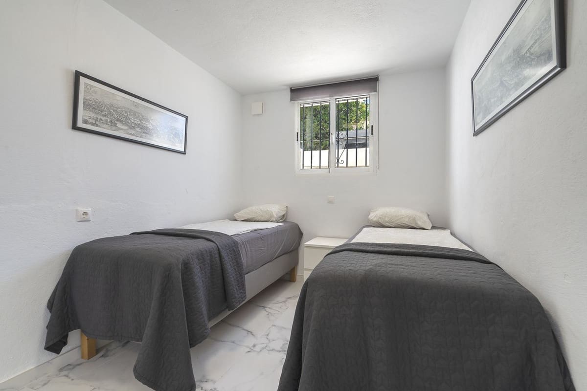 5 soveværelse Villa til salg i La Cala de Mijas med swimmingpool garage - € 1.425.000 (Ref: 10011759)