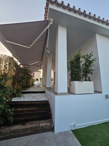 Chalet de 5 habitaciones en La Cala de Mijas, Mijas en venta con piscina garaje - 1.590.000 € (Ref: 10013892)