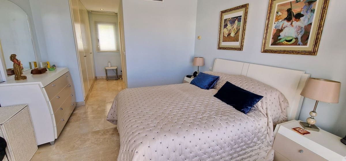 3 bedroom Townhouse for sale in Marbella with pool - € 550,000 (Ref: 10013897)