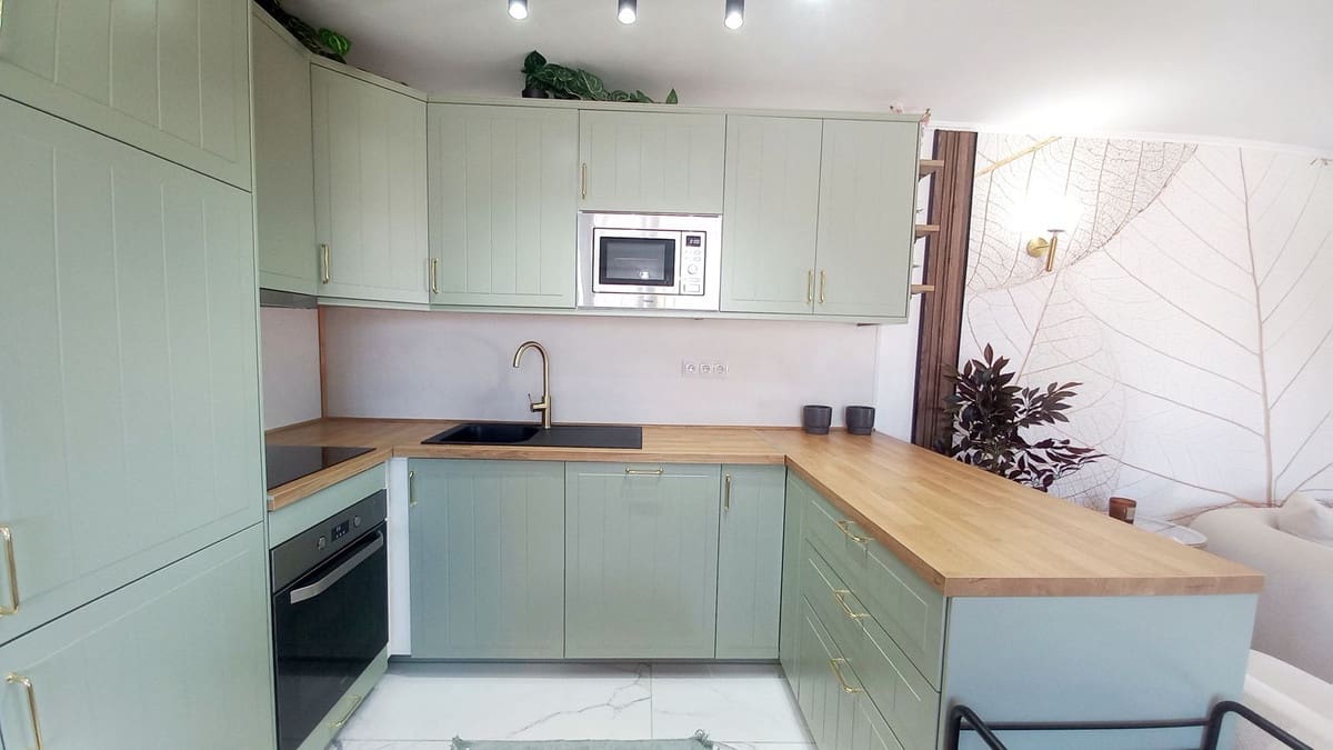 4 bedroom Townhouse for sale in Calahonda with pool garage - € 649,000 (Ref: 10013906)
