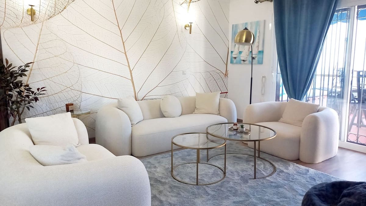 4 bedroom Townhouse for sale in Calahonda with pool garage - € 649,000 (Ref: 10013906)