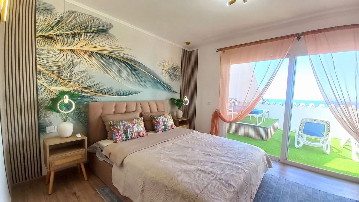 4 bedroom Townhouse for sale in Calahonda with pool garage - € 649,000 (Ref: 10013906)