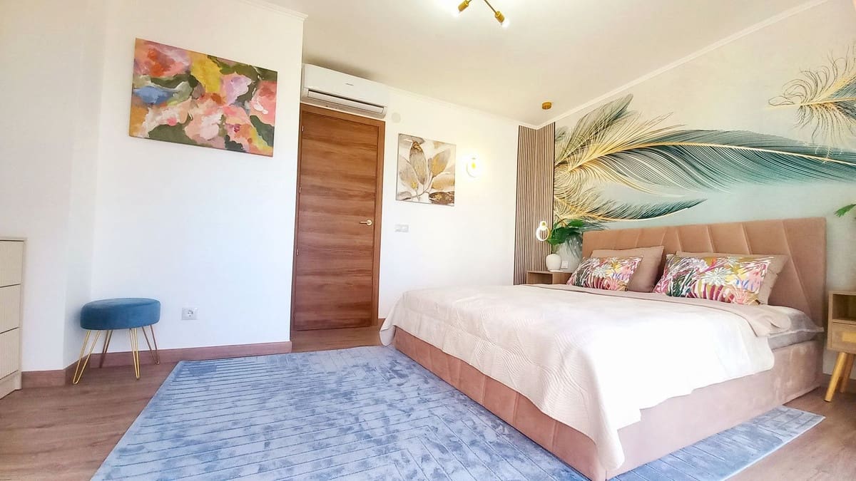 4 bedroom Townhouse for sale in Calahonda with pool garage - € 649,000 (Ref: 10013906)