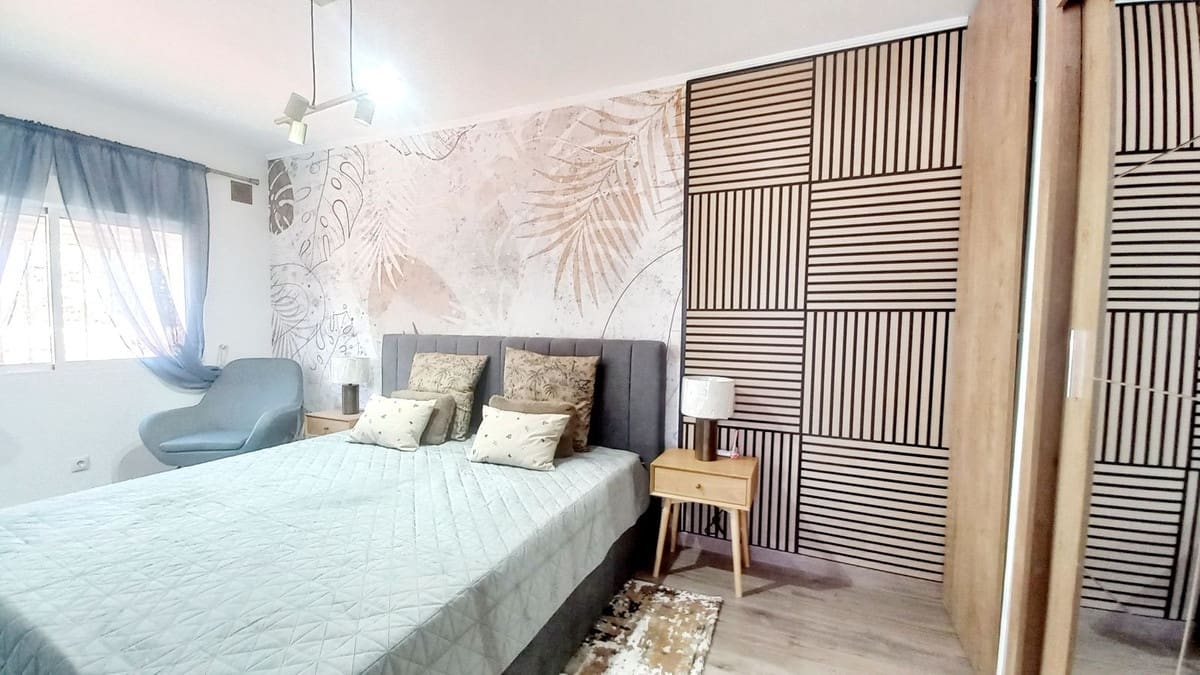 4 bedroom Townhouse for sale in Calahonda with pool garage - € 649,000 (Ref: 10013906)