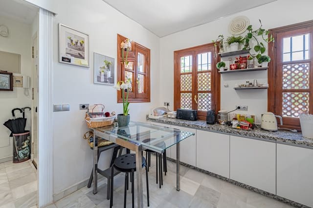3 soverom Hus til salgs i New Golden Mile, Estepona med svømmebasseng - € 680 000 (Ref: 10013921)