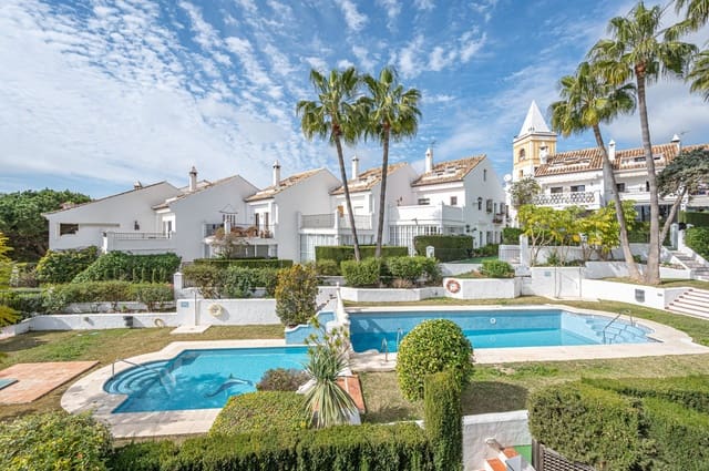 3 soverom Hus til salgs i New Golden Mile, Estepona med svømmebasseng - € 680 000 (Ref: 10013921)