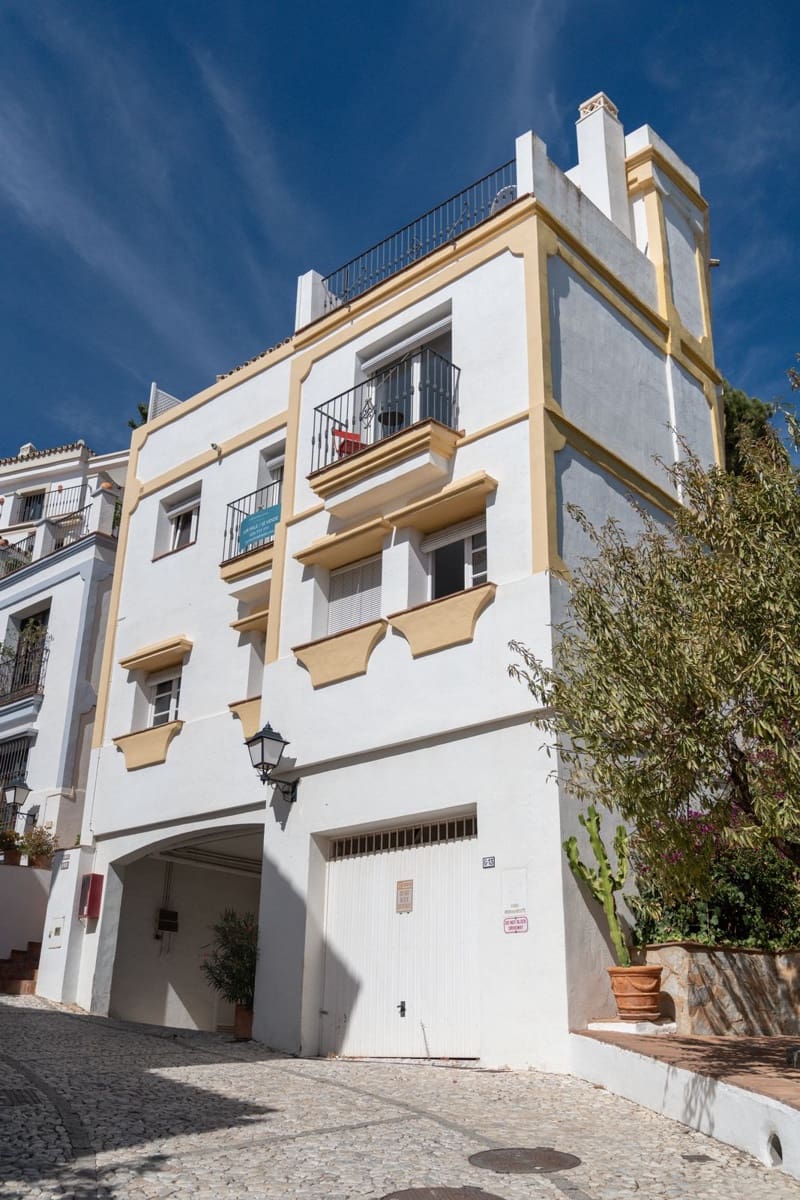 3 bedroom Townhouse for sale in La Heredia with pool garage - € 750,000 (Ref: 10015801)