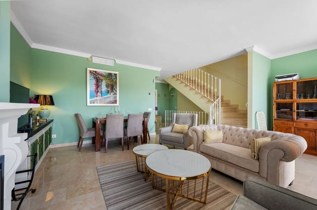 3 soverom Hus til salgs i Nueva Andalucia, Marbella med svømmebasseng garasje - € 826 000 (Ref: 10015818)