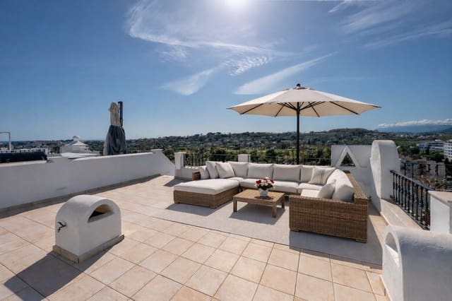 3 soverom Hus til salgs i Nueva Andalucia, Marbella med svømmebasseng garasje - € 826 000 (Ref: 10015818)