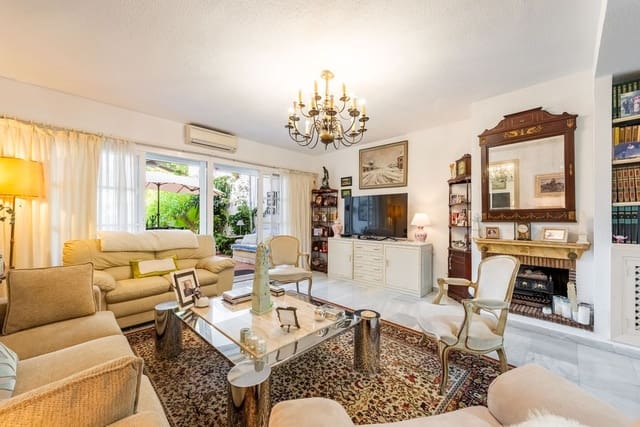 3 Zimmer Haus zu verkaufen in Bel-Air, Estepona mit Pool Garage - 550.000 € (Ref: 10015847)